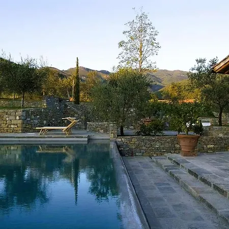 Exclusive Borgo In Tuscany *