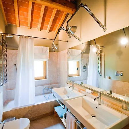 Exclusive Borgo In Tuscany Villa