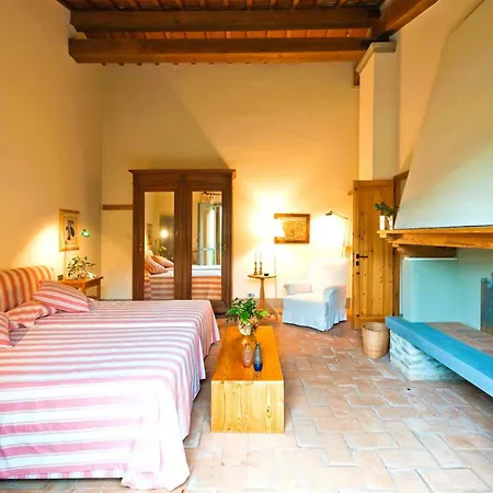 Exclusive Borgo In Tuscany Villa