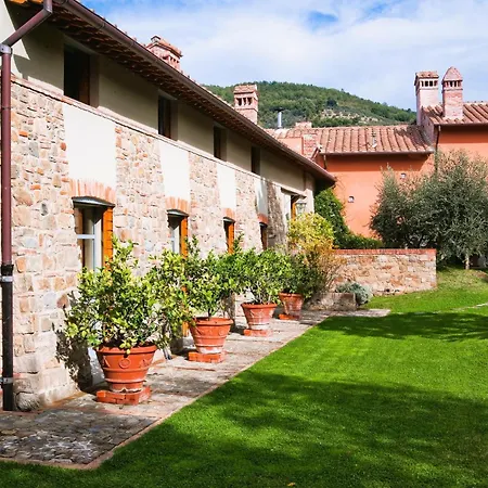 Exclusive Borgo In Tuscany Villa *
