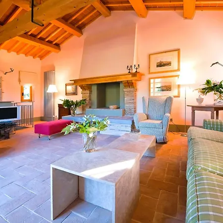 Exclusive Borgo In Tuscany *